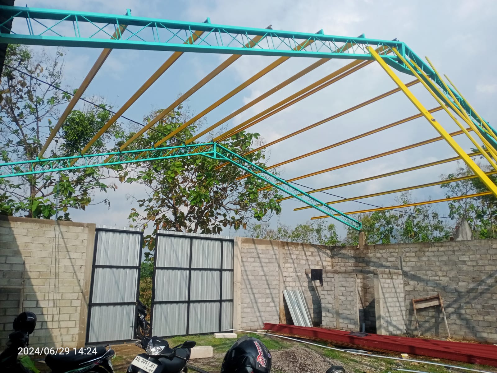 You are currently viewing Baja Mulya Abadi Dipercaya Garap Pengerjaan Gedung Instansi Menggunakan Baja IWF Berstandar Tinggi