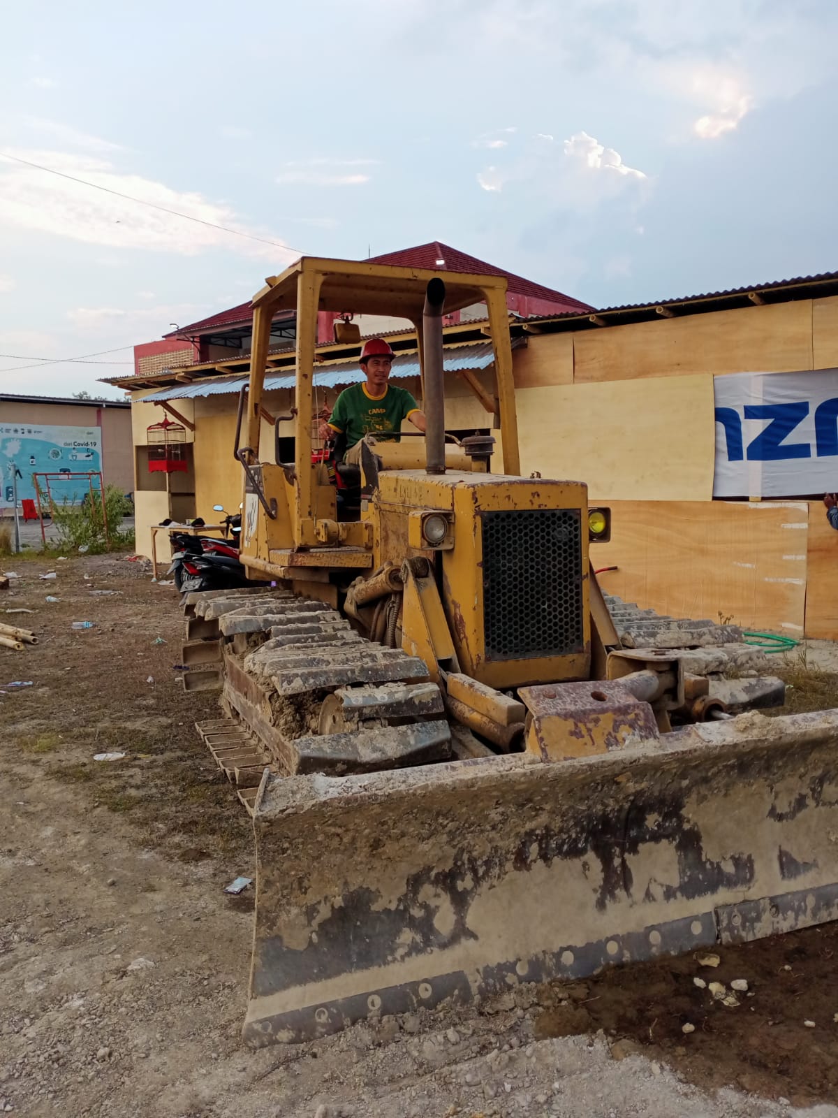You are currently viewing Baja Mulya Abadi Lengkapi Layanan Konstruksi: Hadirkan Jasa Penyewaan Bulldozer Terpercaya